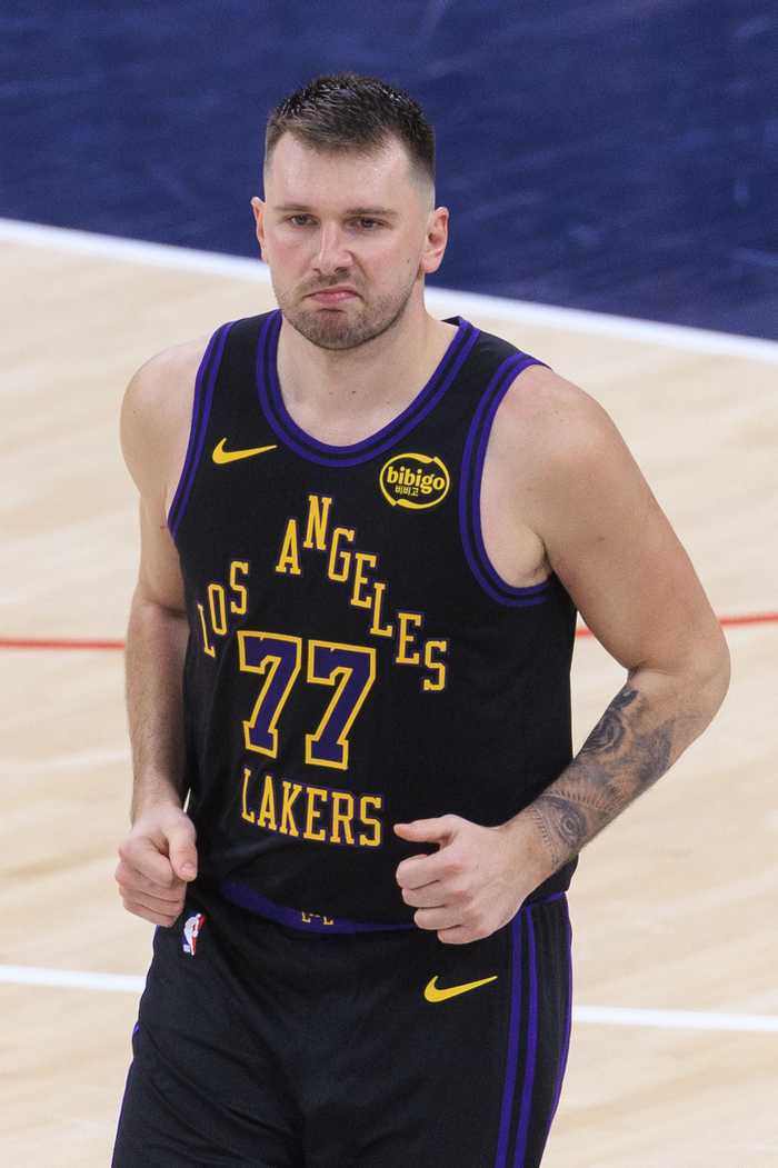 雷迪克：独行侠确实有意在针对东契奇的防守